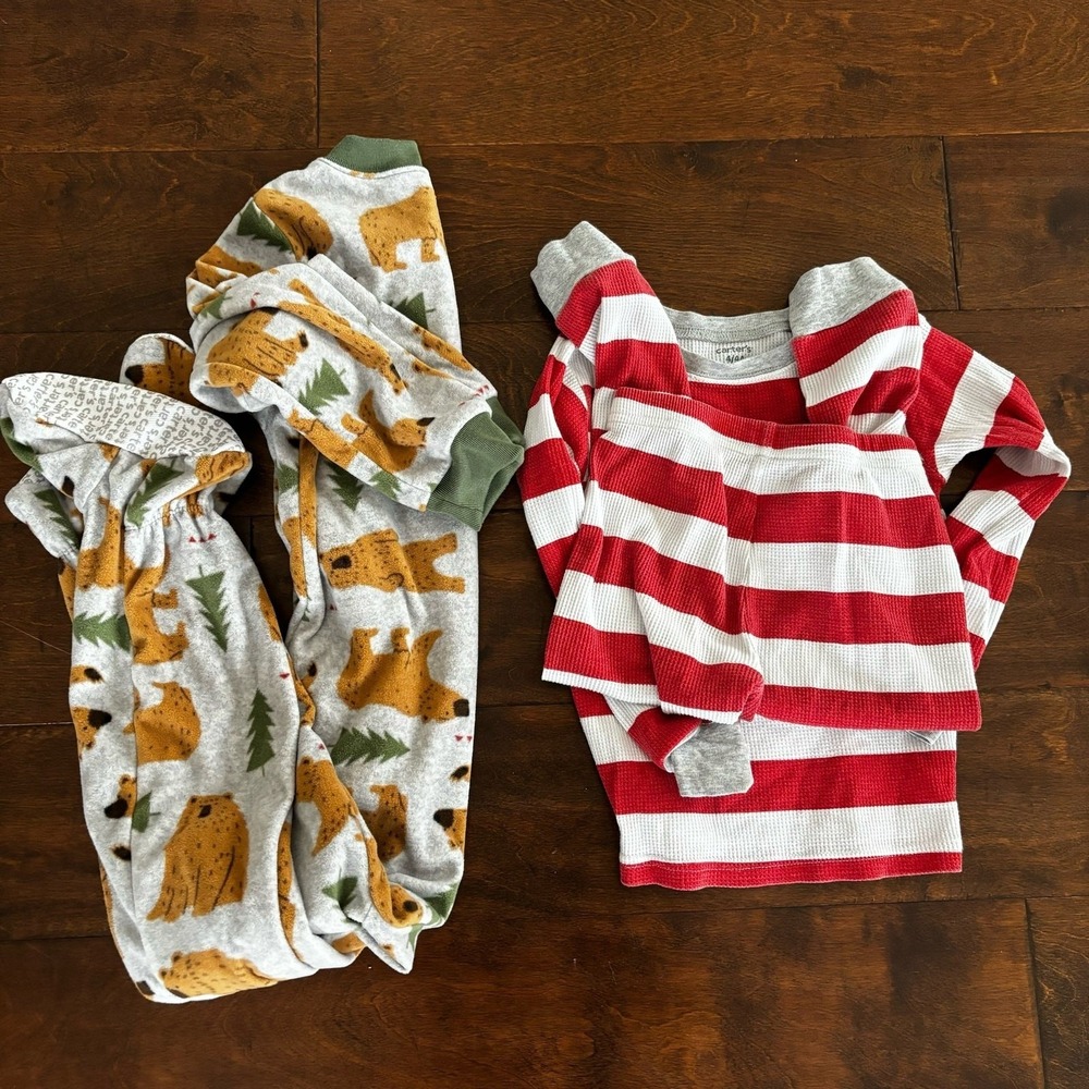 Carter's Pajamas Boys size 4 winter Christmas Foot Fleece Warm Lot of 2
